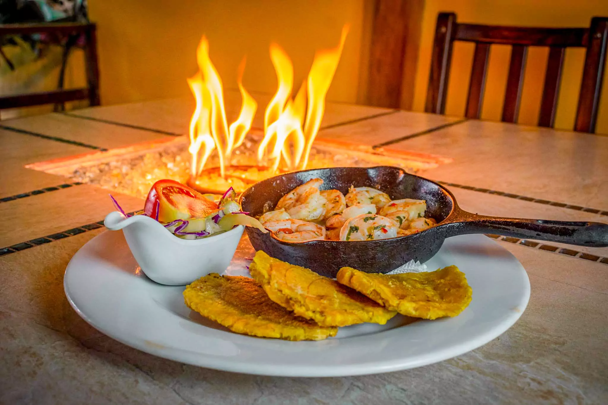 Restaurant CORVEL especialidades pauteñas