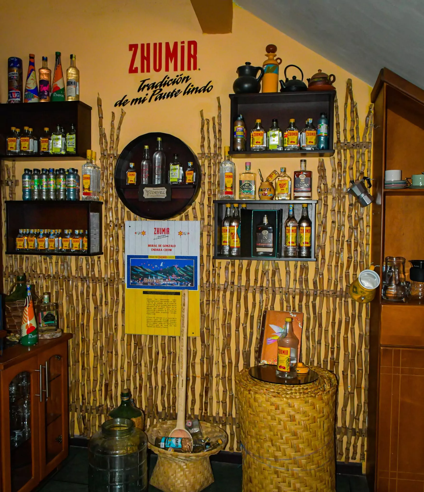 Restaurant CORVEL especialidades pauteñas